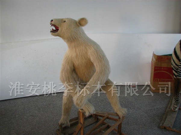 仿真北极熊