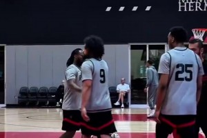 街头采访：谁是NBA史上最伟大的篮球运动员？...